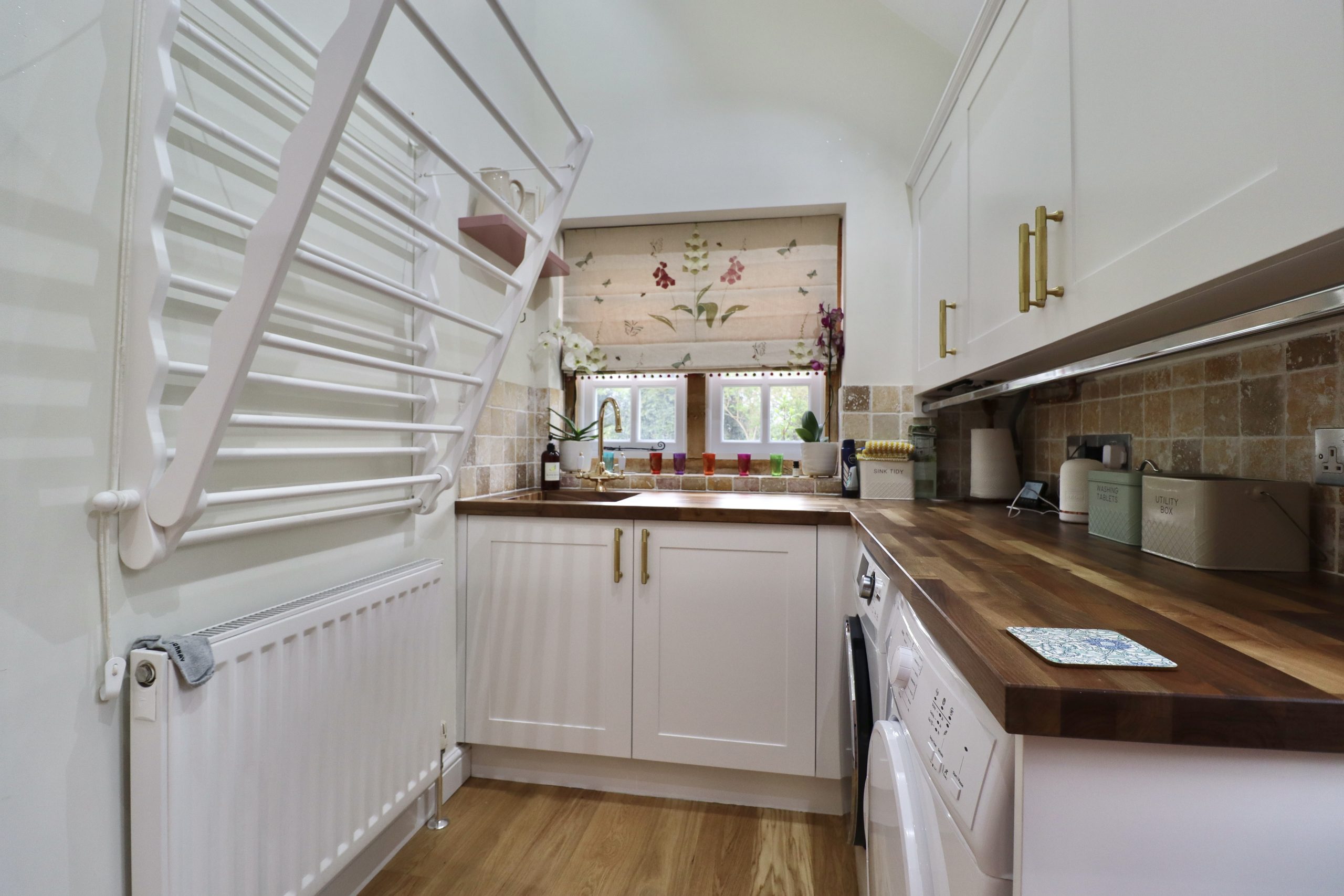 Bespoke Fitted Furniture in Surrey Storage Designs Cupboard laundry room utility farnham kitchen